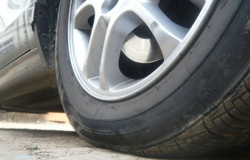 胎壓正常,為什么輪胎還是看著有點癟